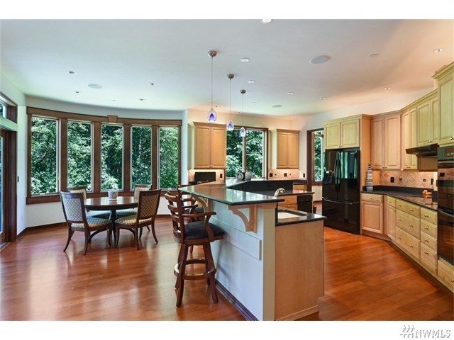 For Sale: 22211 Old Poplar Way Lynnwood, WA 98036
