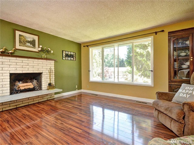 For Sale: 1931 202nd Pl SW Lynnwood, WA 98036