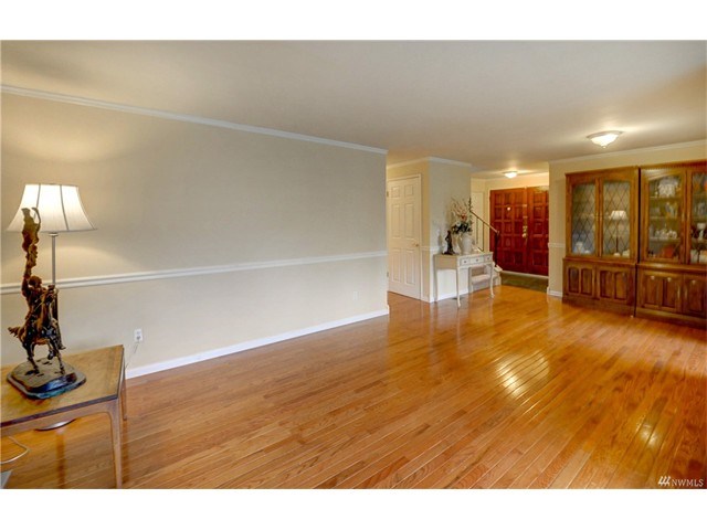 18415 73rd Ave W
