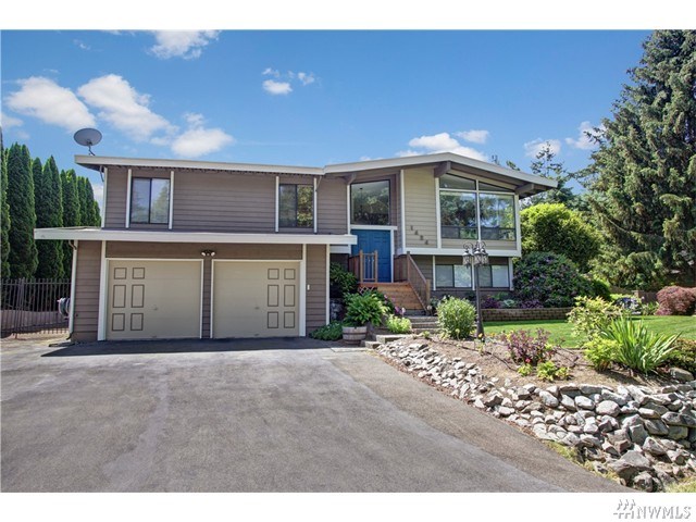 For Sale: 1424 173rd St SW Lynnwood, WA 98037