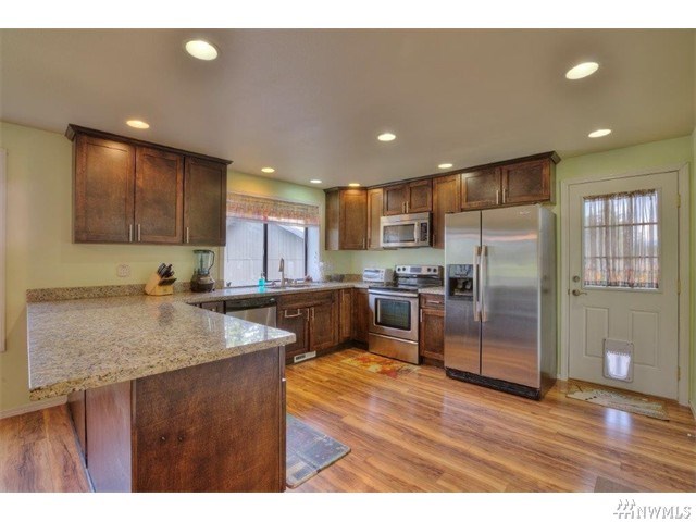 For Sale: 21806 SE 265th Way Maple Valley, WA 98038
