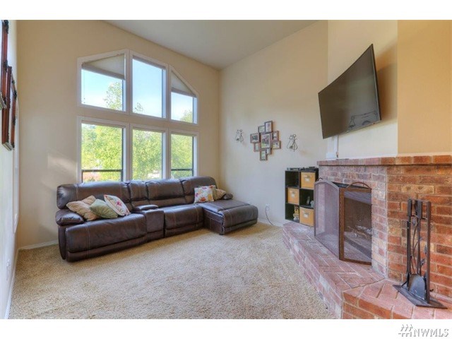 For Sale: 21806 SE 265th Way Maple Valley, WA 98038