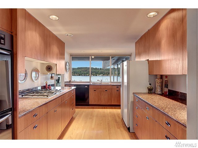 For Sale: 6010 E Mercer Way Mercer Island, WA 98040