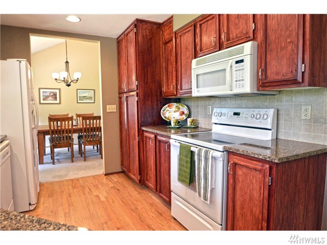 For Sale: 18918 SE 258th St Kent, WA 98042