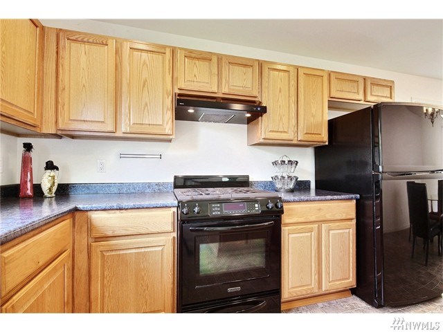 For Sale: 21412 SE 298th Pl Kent, WA 98042