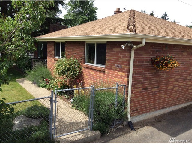 For Sale: 14204 SE 202nd St Kent, WA 98042