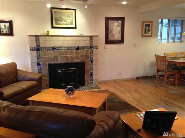 For Sale: 14204 SE 202nd St Kent, WA 98042