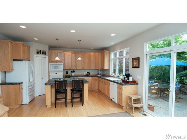 For Sale: 16008 SE 251 St Kent, WA 98042