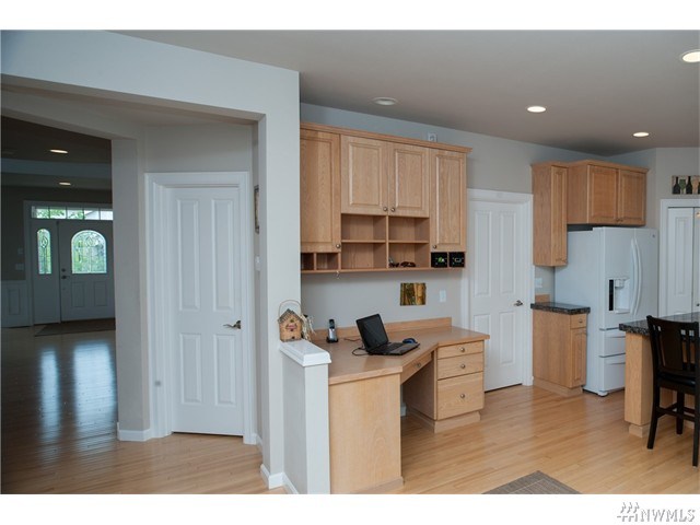 For Sale: 16008 SE 251 St Kent, WA 98042