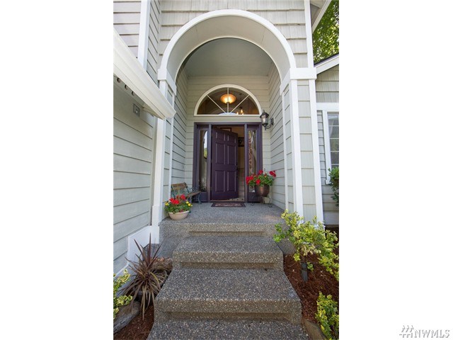 For Sale: 1030 Hemlock Ave SW North Bend, WA 98045