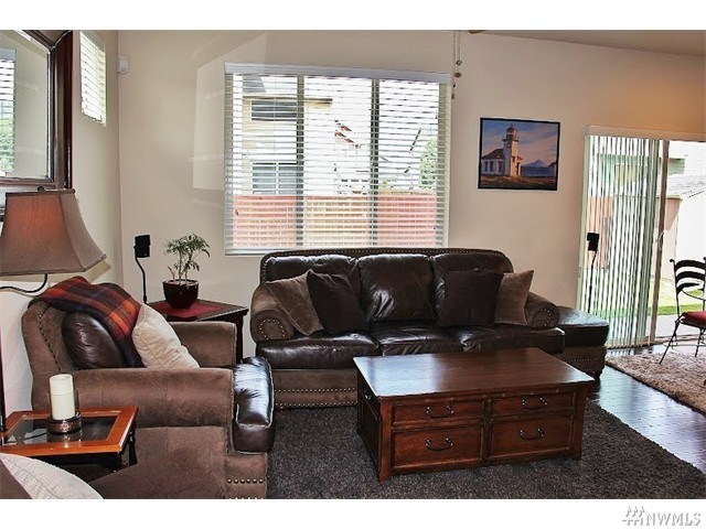 For Sale: 276 6th Ave SW Pacific, WA 98047