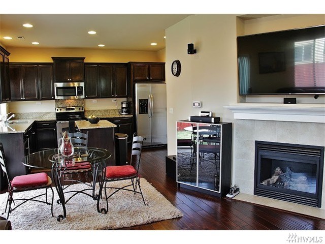 For Sale: 276 6th Ave SW Pacific, WA 98047