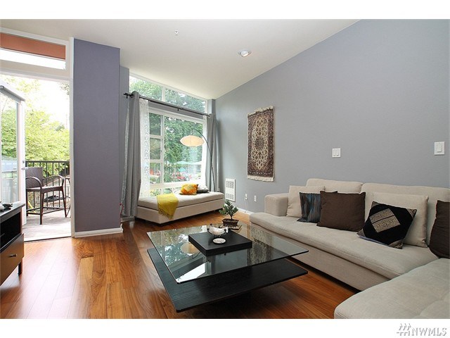 For Sale: 15107 NE 81st Way #105 Redmond, WA 98052