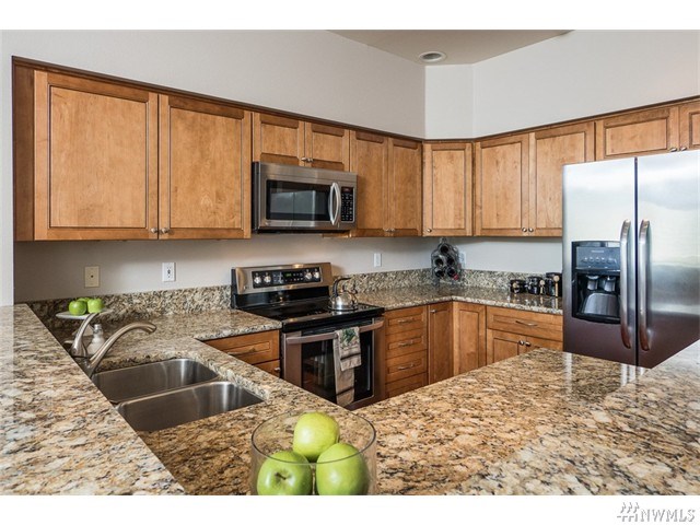 For Sale: 18611 NE 57th St Redmond, WA 98052