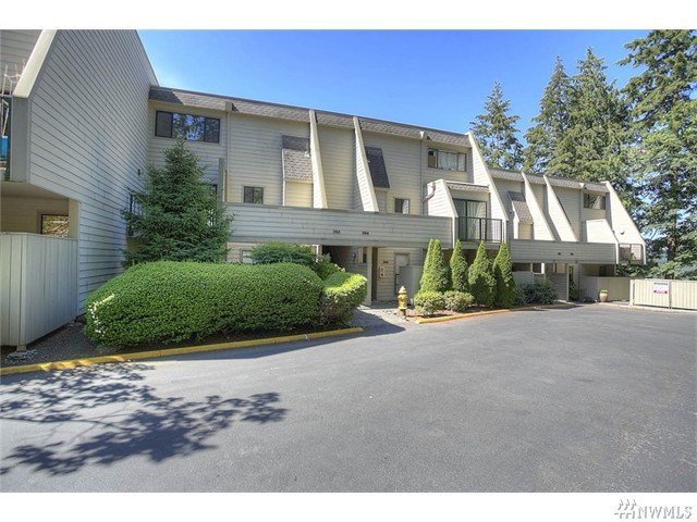 For Sale: 8845 166th Ave NE #B303 Redmond, WA 98052