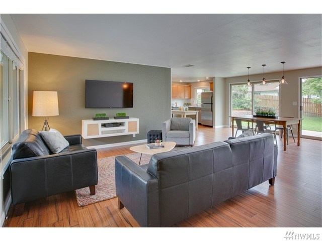 For Sale: 921 S 29th Ct Renton, WA 98055