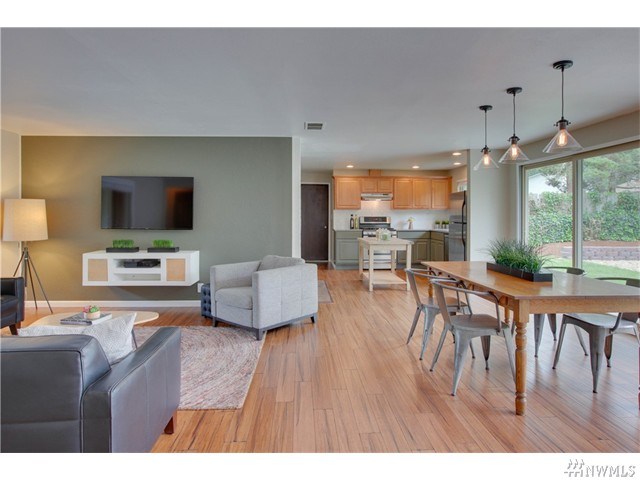 For Sale: 921 S 29th Ct Renton, WA 98055