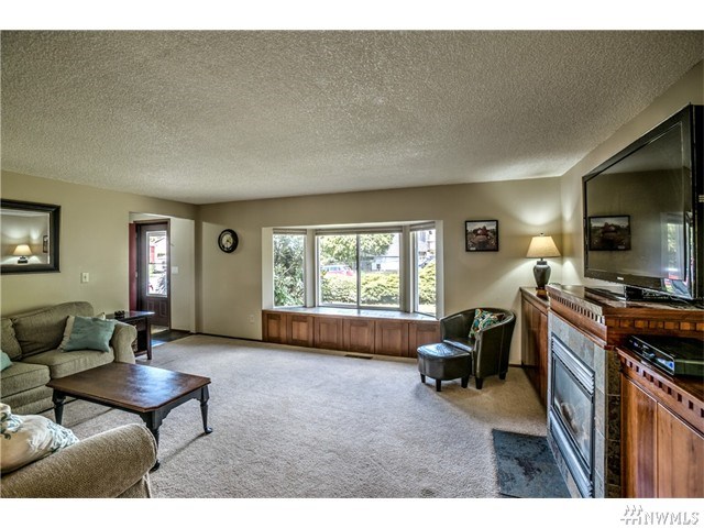 For Sale: 2303 Harrington Pl NE Renton, WA 98056