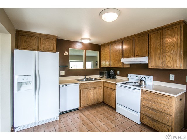 For Sale: 2303 Harrington Pl NE Renton, WA 98056