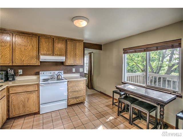 For Sale: 2303 Harrington Pl NE Renton, WA 98056