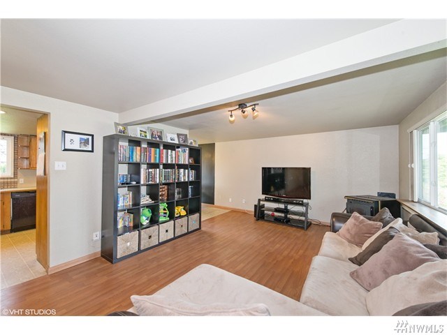For Sale: 11668 SE 164 St Renton, WA 98058