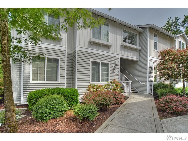 For Sale: 3006 SE 8th St #1120 Renton, WA 98058