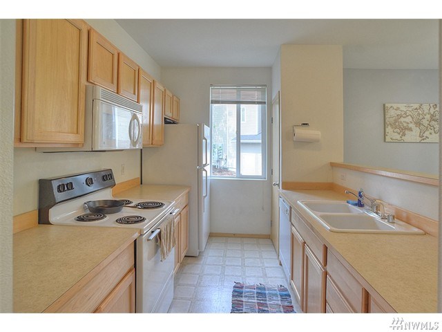 For Sale: 3006 SE 8th St #1120 Renton, WA 98058