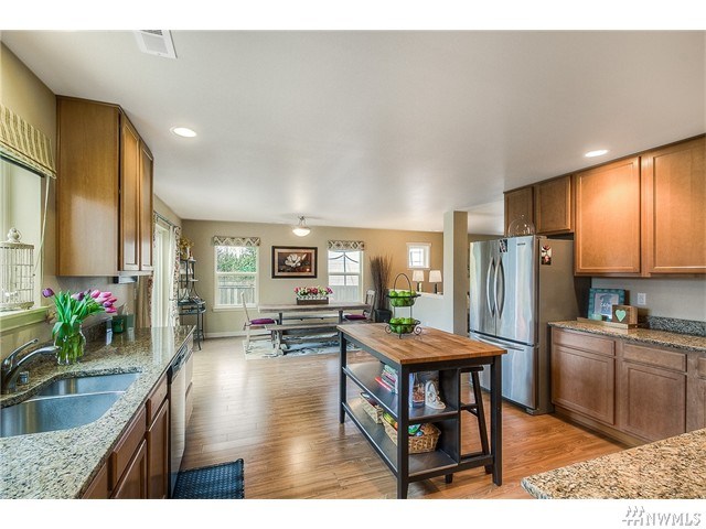 For Sale: 6605 Salmon Berry Ct SE Snoqualmie, WA 98065