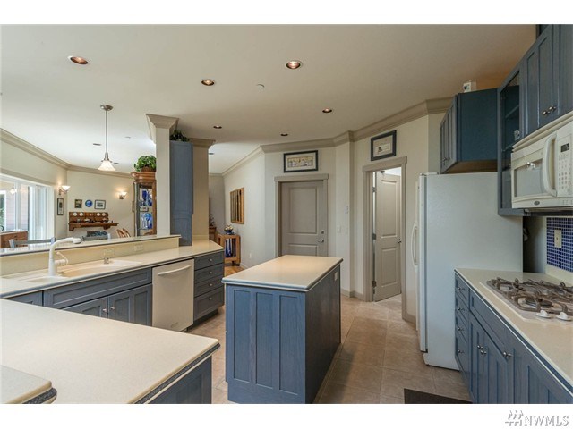 For Sale: 10227 SW 227th St Vashon, WA 98070