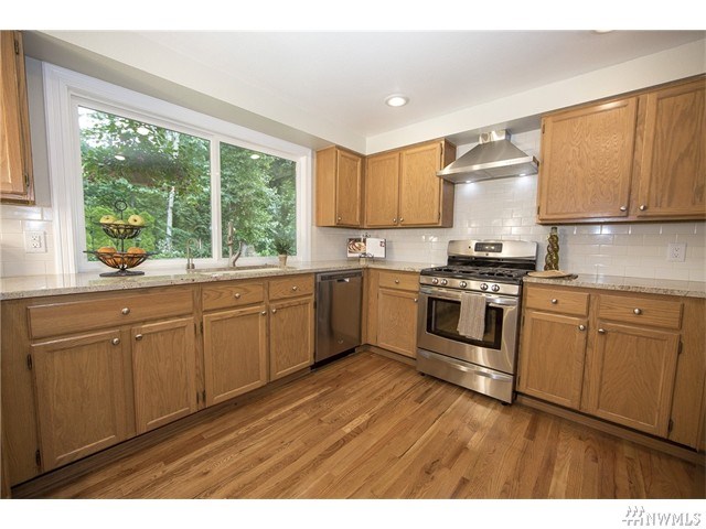 For Sale: 24112 NE 6th Pl Sammamish, WA 98074