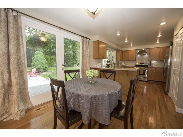 For Sale: 24112 NE 6th Pl Sammamish, WA 98074