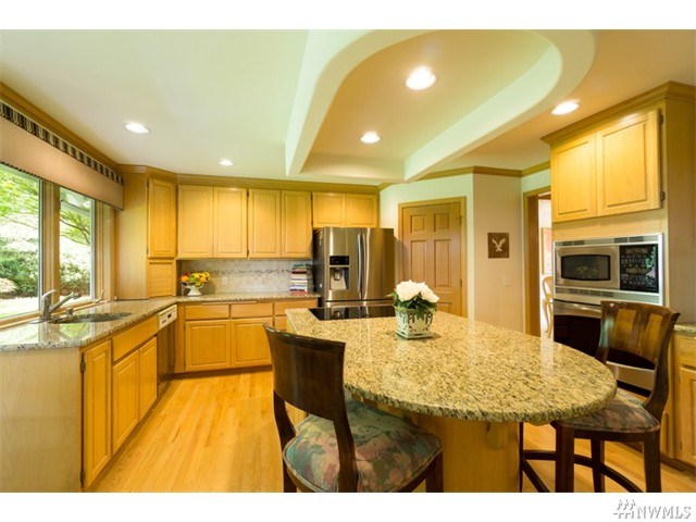 For Sale: 23910 NE 31st Way Sammamish, WA 98074