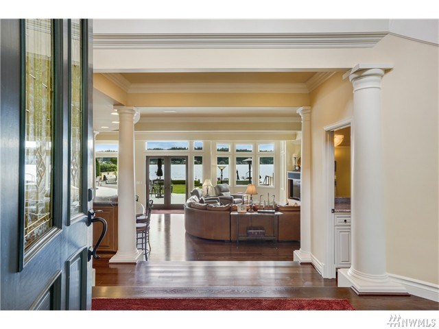 For Sale: 3671 E Sammamish Pkwy NE Sammamish, WA 98074