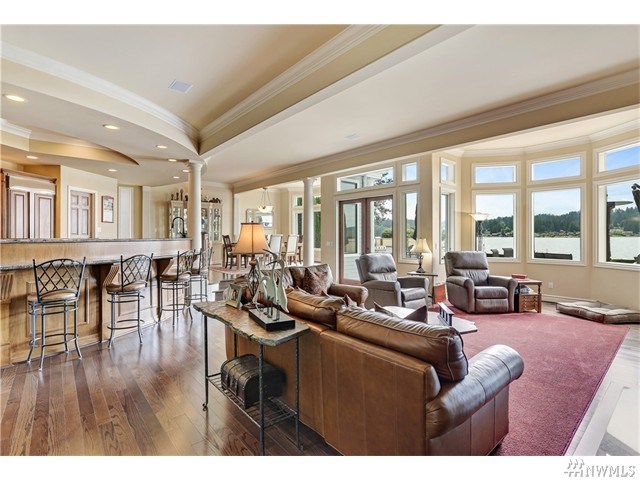 For Sale: 3671 E Sammamish Pkwy NE Sammamish, WA 98074