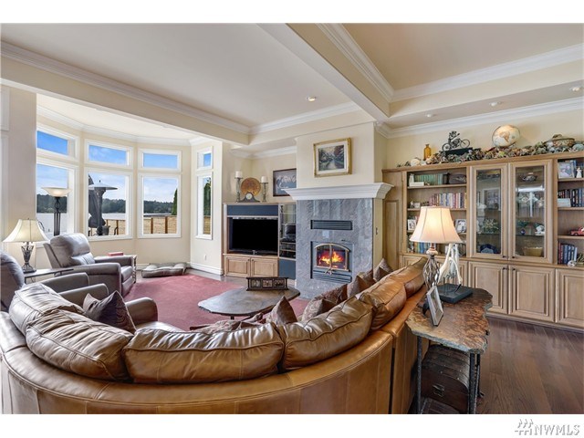 For Sale: 3671 E Sammamish Pkwy NE Sammamish, WA 98074