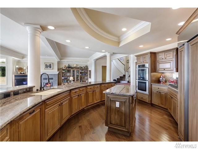 For Sale: 3671 E Sammamish Pkwy NE Sammamish, WA 98074