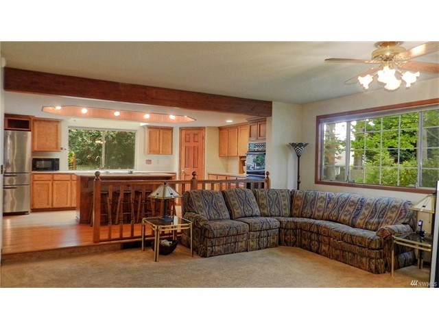 2114 220th Pl NE