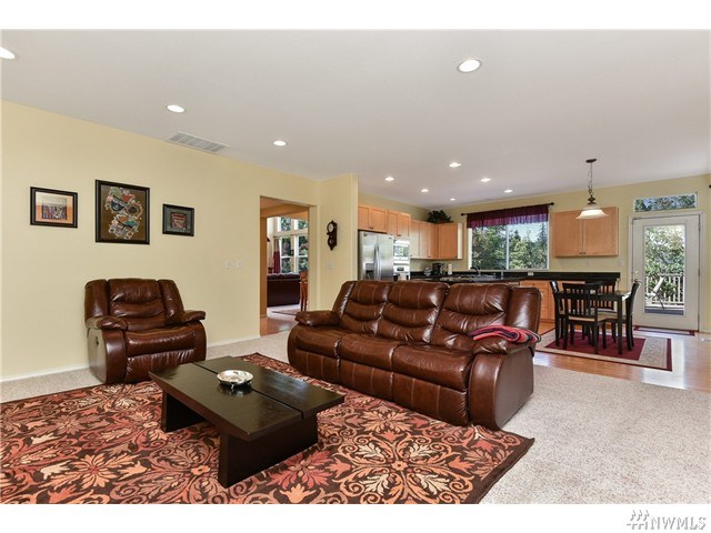 For Sale: 1325 241st Pl SE Sammamish, WA 98075