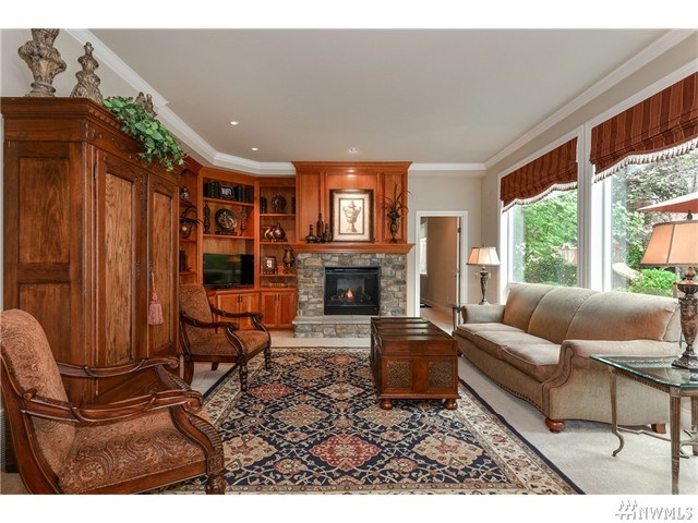 For Sale: 2121 277th Ave SE Sammamish, WA 98075