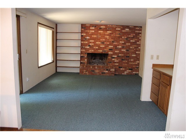 For Sale: 17510 194th Ave NE Woodinville, WA 98077