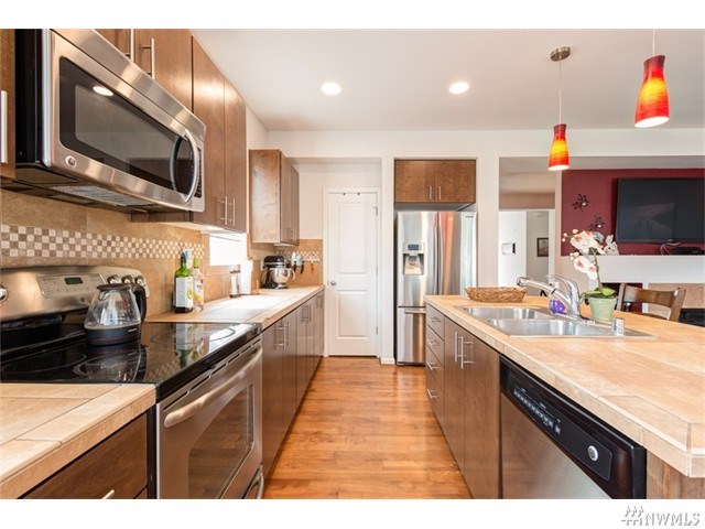 For Sale: 15720 Manor Way #B1 Lynnwood, WA 98087