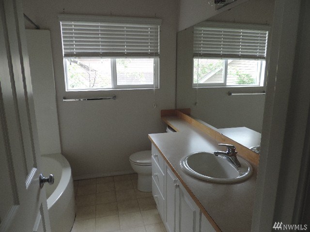 For Sale: 2135 62nd Pl SE Auburn, WA 98092