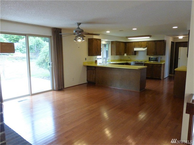 For Sale: 10904 SE 293 St Auburn, WA 98092