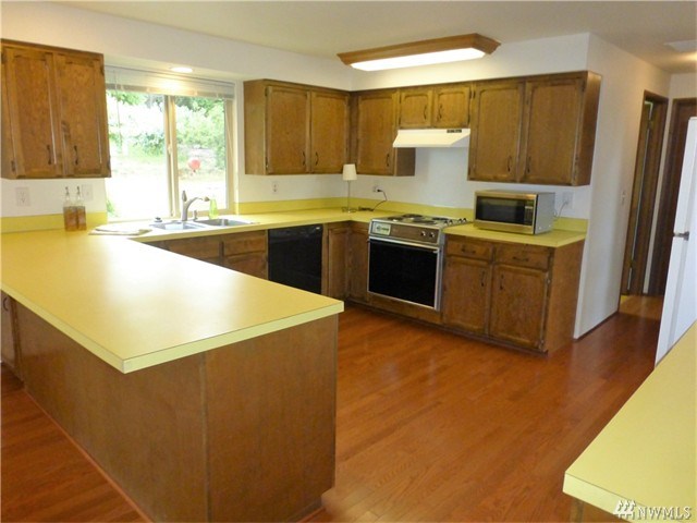 For Sale: 10904 SE 293 St Auburn, WA 98092