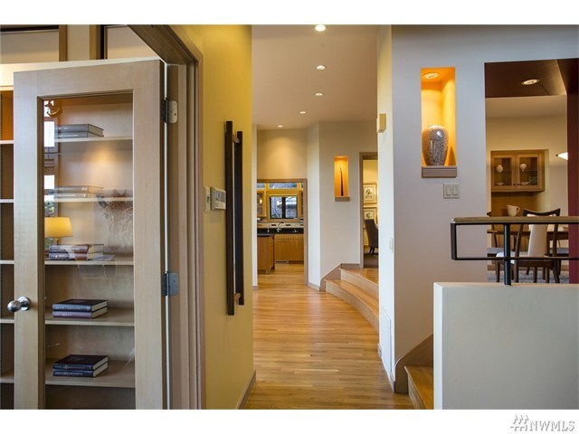 For Sale: 2637 11th Ave E Seattle, WA 98102