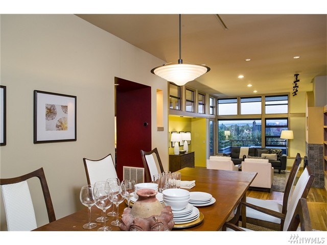 For Sale: 2637 11th Ave E Seattle, WA 98102
