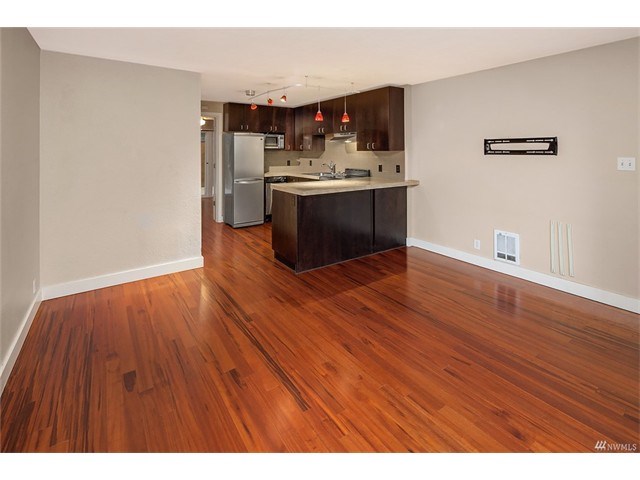 752 Bellevue Ave E #104