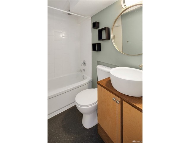 752 Bellevue Ave E #104