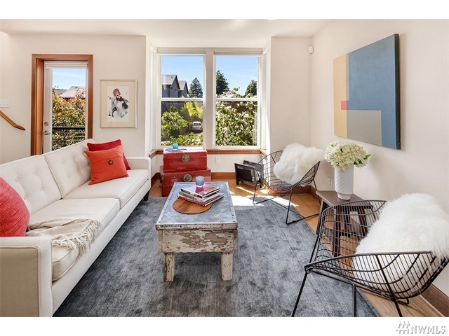 For Sale: 3636 Palatine Ave N #APT B Seattle, WA 98103