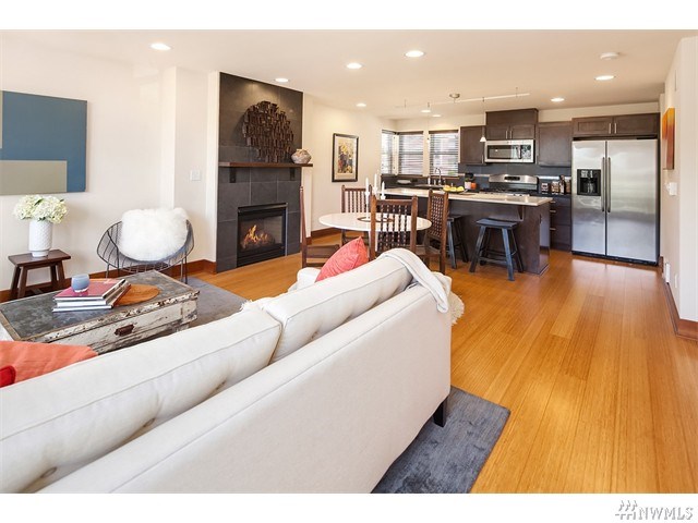 For Sale: 3636 Palatine Ave N #APT B Seattle, WA 98103